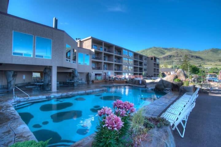Grandview Lake Chelan- Waterfront View, Pool, Hot Tub, Golf, 1 Min To Downtown Exterior foto